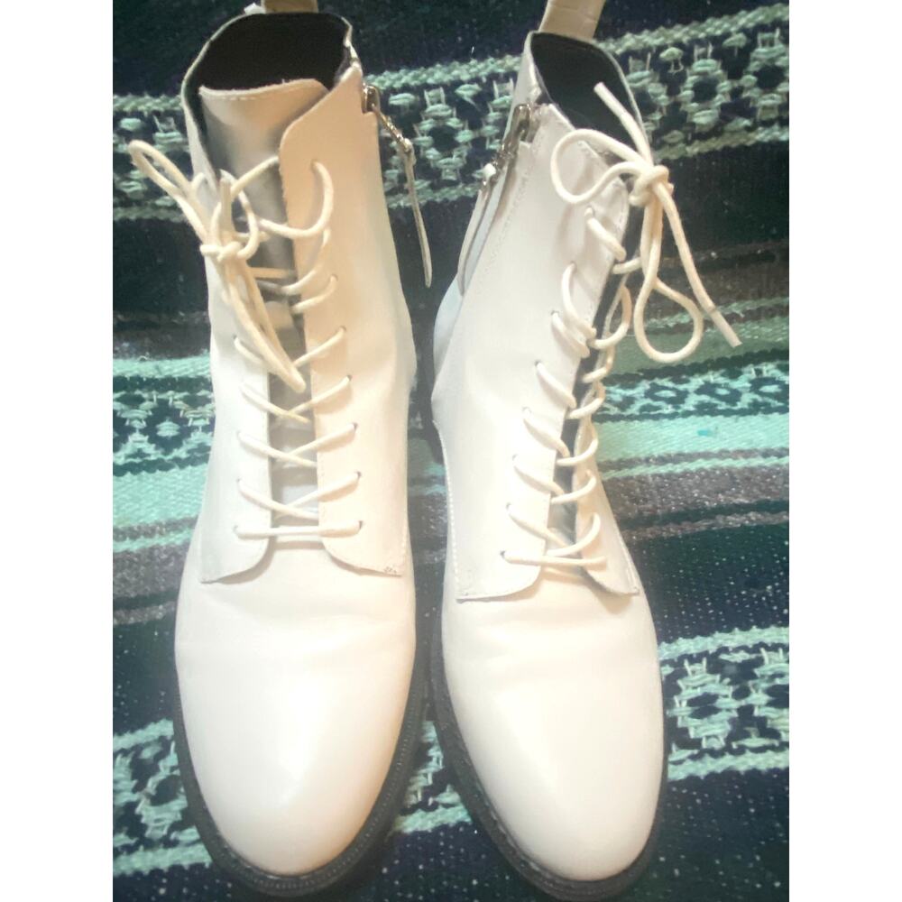 Sam Edelman white Sam Edelman Nina white boots size 9‎